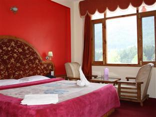 Hotel Ocean Blue Manali Экстерьер фото